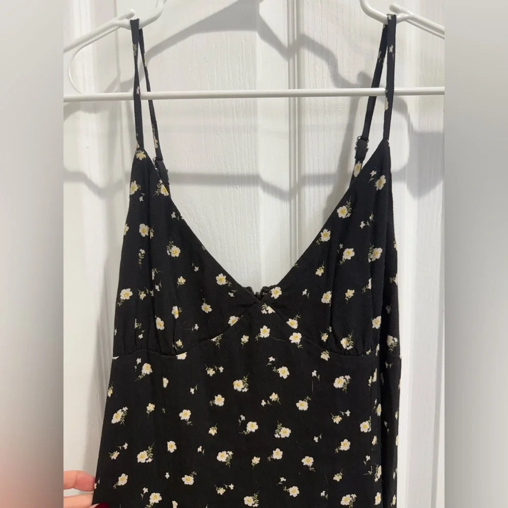 Audrey 3+1 Black Floral Midi Dress - Picture 2 of 5